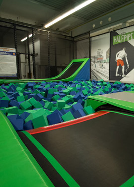 JUMP3000 - Parkour- und Trampolinpark Familienticket