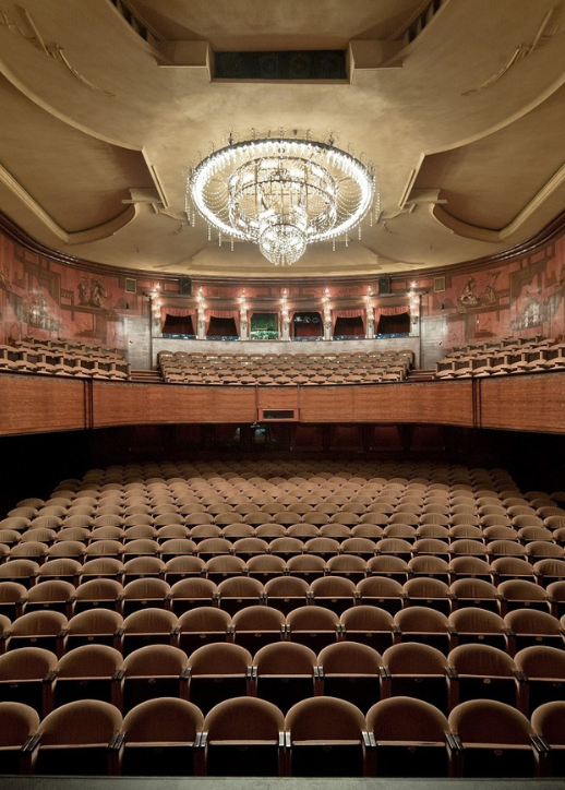 Gutschein für 2 Theaterkarten PK 1 für das Renaissance-Theater Berlin